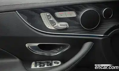 Mercedes-Benz E-Class 2019 1.9 Автомат в Москве № 223153, миниатюра 7