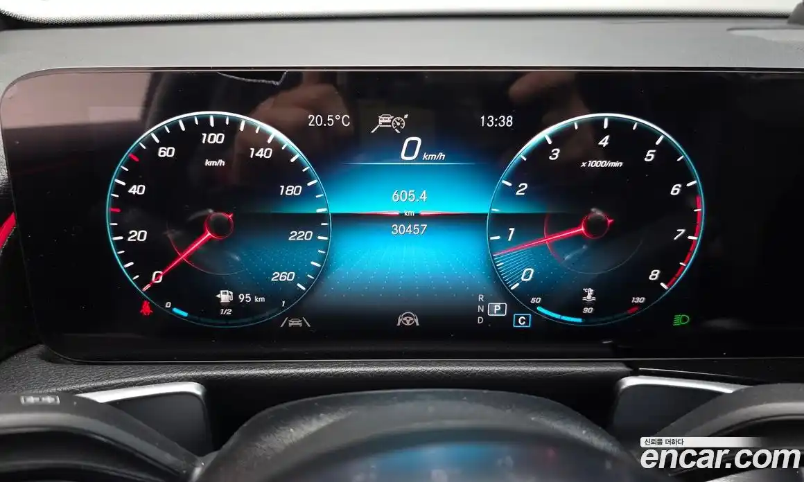 Mercedes-Benz GLB-Class 2022 2.0 Автомат в Москве № 223283, фото 8