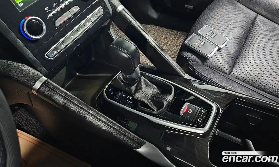 Renault QM6 2017 2.0 Автомат в Москве № 226059, фото 12