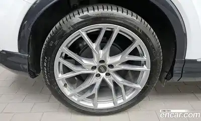 Audi Q4 e-tron 2025 0.2 Автомат в Москве № 227939, миниатюра 5