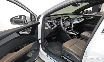 Audi Q4 e-tron 2025 0.2 Автомат в Москве № 227939, миниатюра 10