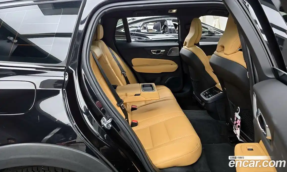 Volvo V60 2021 2.0 Автомат в Москве № 230397, фото 12