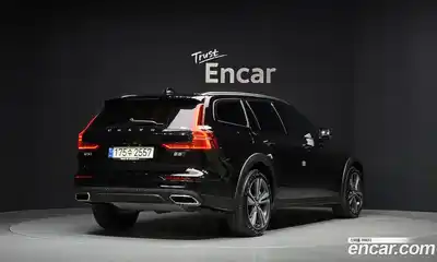 Volvo V60 2021 2.0 Автомат в Москве № 230397, миниатюра 2