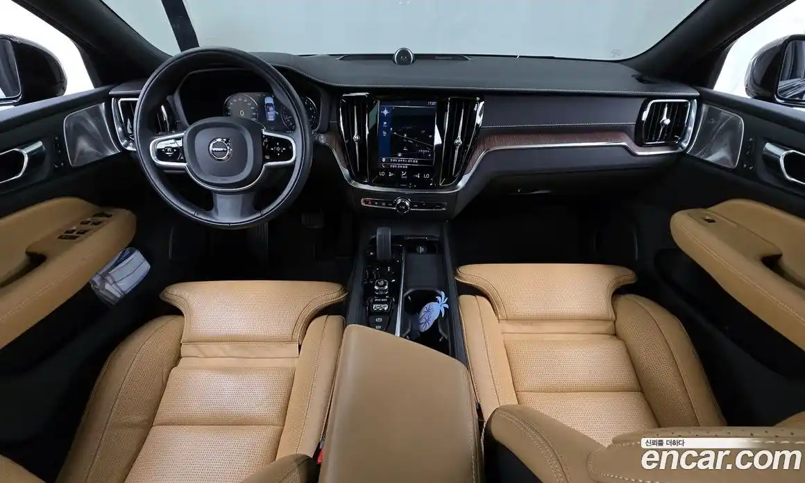 Volvo V60 2021 2.0 Автомат в Москве № 230397, фото 7