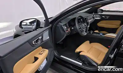 Volvo V60 2021 2.0 Автомат в Москве № 230397, миниатюра 10