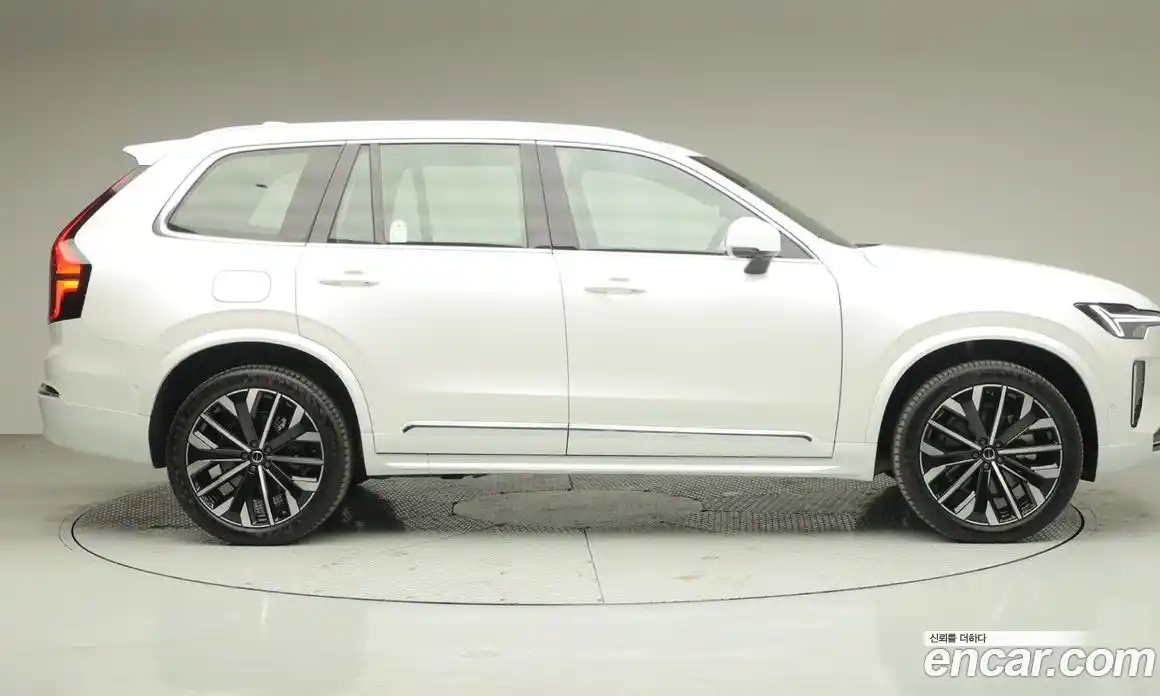 Volvo XC90 2026 2.0 Автомат в Москве № 230724, фото 3