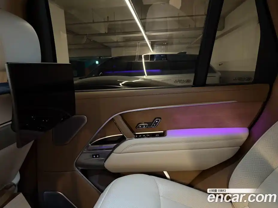 Land Rover Range-Rover 2023 4.4 Автомат в Москве № 231299, фото 20