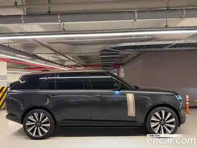 Land Rover Range-Rover 2023 4.4 Автомат в Москве № 231299, миниатюра 3