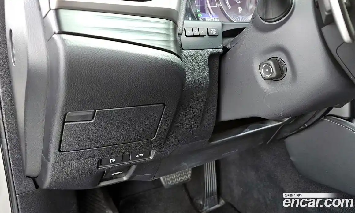 Lexus ES 2019 2.5 Автомат в Москве № 232017, фото 14