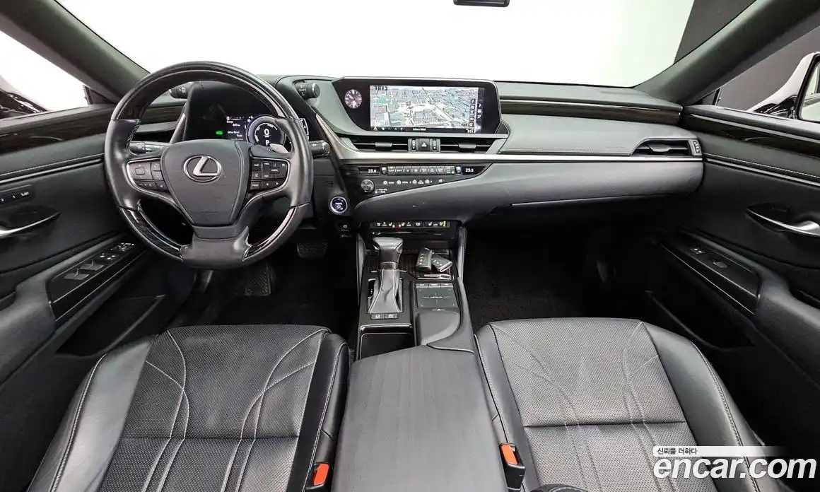 Lexus ES 2019 2.5 Автомат в Москве № 232017, фото 19