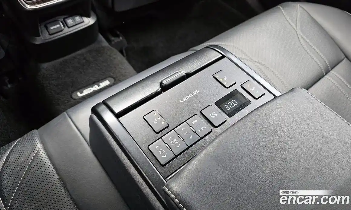 Lexus ES 2019 2.5 Автомат в Москве № 232017, фото 20