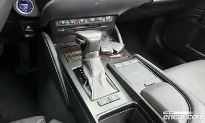 Lexus ES 2019 2.5 Автомат в Москве № 232017, миниатюра 10
