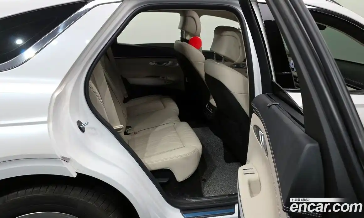 Genesis GV70 2025 2.5 Автомат в Москве № 23289, фото 14