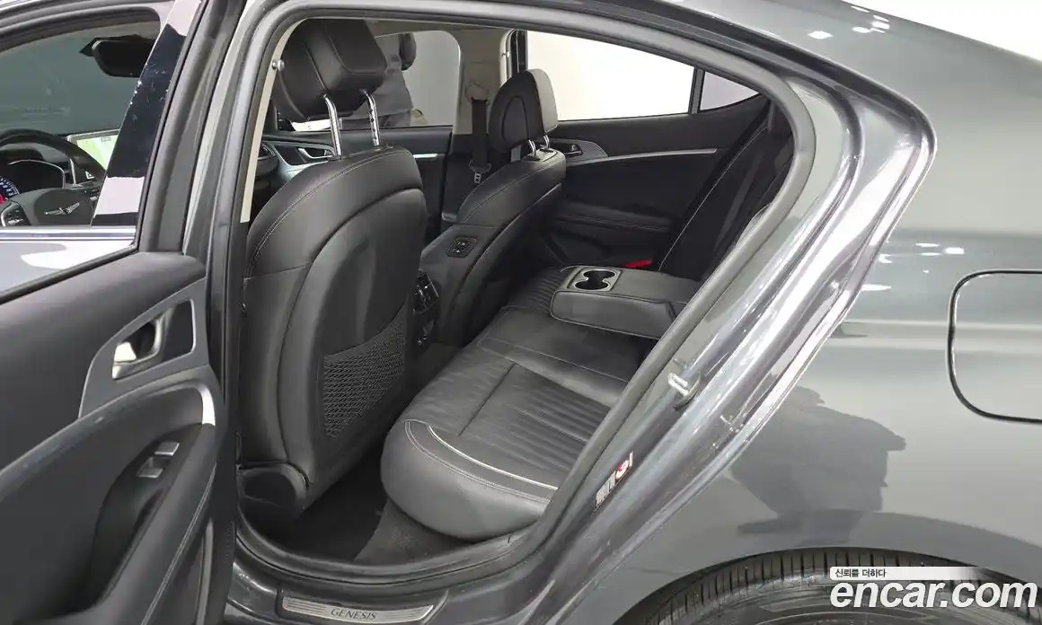 Genesis G70 2019 2.0 Автомат в Москве № 25044, фото 17