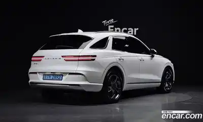 Genesis GV70 2022 0.1 Автомат в Москве № 25240, миниатюра 2