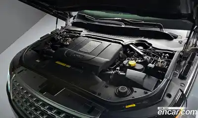 Land Rover Range-Rover 2015 4.4 Автомат в Москве № 252829, миниатюра 6