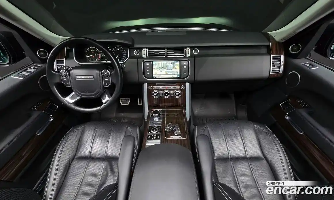 Land Rover Range-Rover 2015 4.4 Автомат в Москве № 252829, фото 10