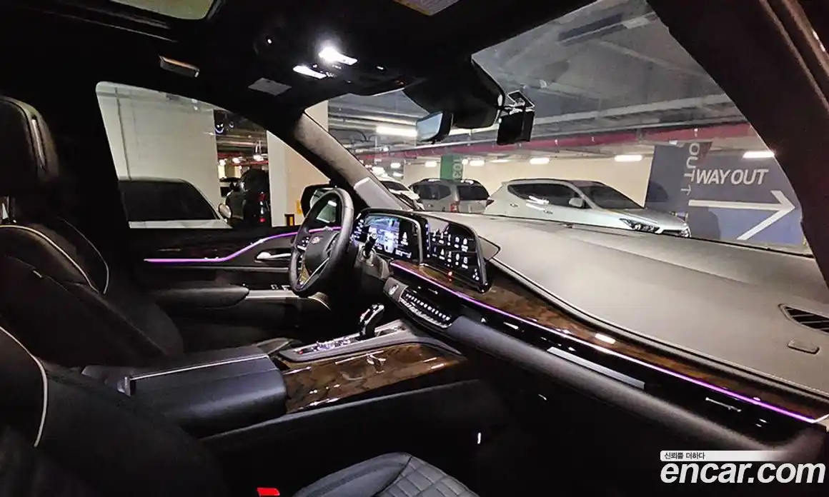 Cadillac Escalade 2024 6.2 Автомат в Москве № 256501, фото 13