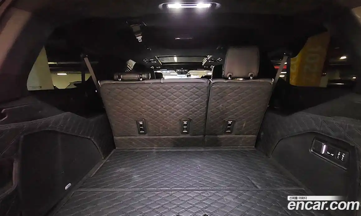 Cadillac Escalade 2024 6.2 Автомат в Москве № 256501, фото 17