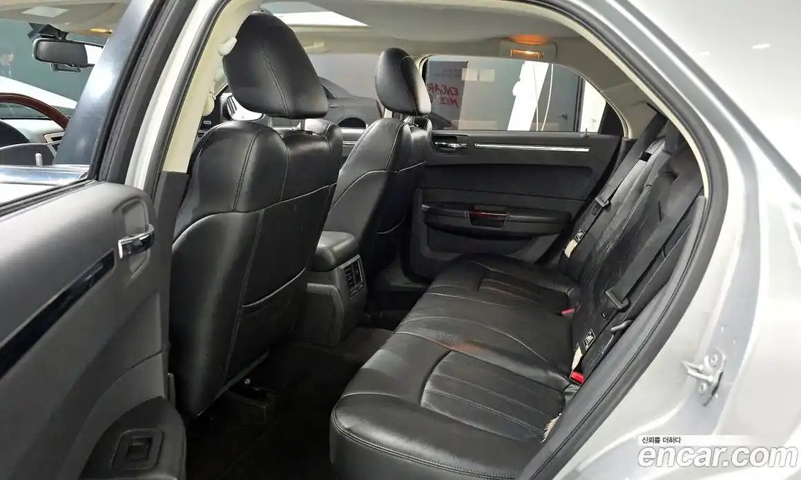 Chrysler 300C 2008 2.7 Автомат в Москве № 256739, фото 13