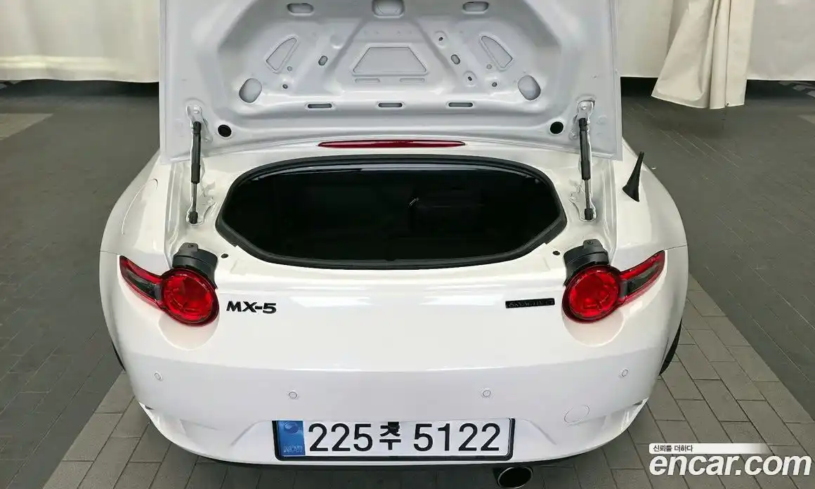 Mazda MX-5 Miata 2021 2.0 Механическая в Москве № 256933, фото 20