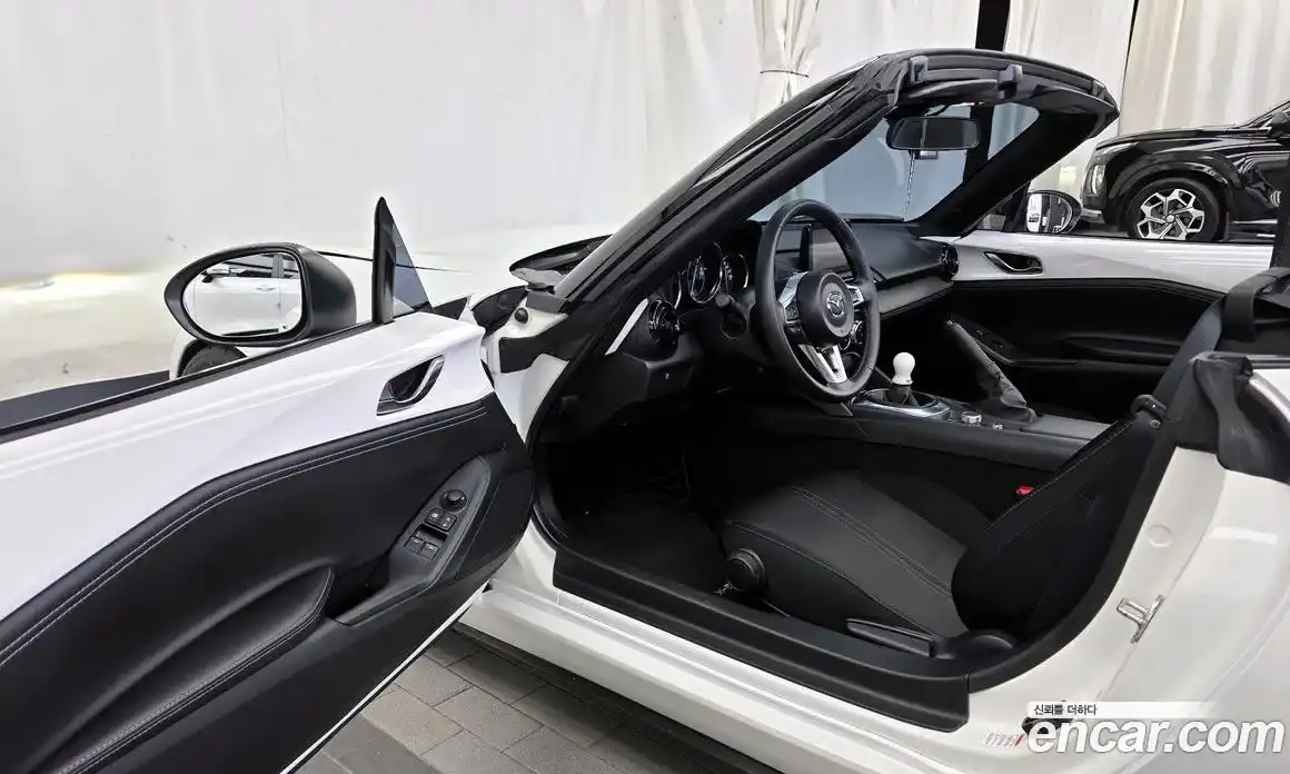 Mazda MX-5 Miata 2021 2.0 Механическая в Москве № 256933, фото 10