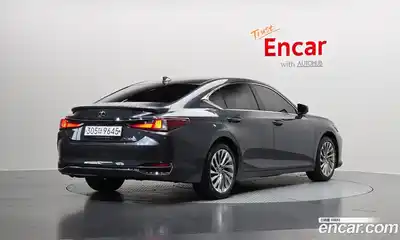 Lexus ES 2023 2.5 Автомат в Москве № 275456, миниатюра 11