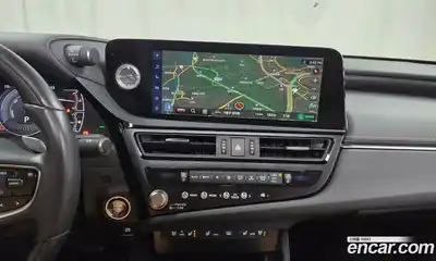 Lexus ES 2023 2.5 Автомат в Москве № 275456, миниатюра 2