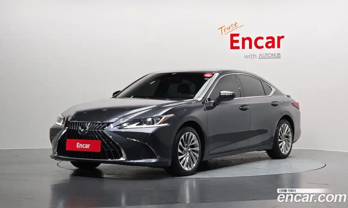 Lexus ES 2023 2.5 Автомат в Москве № 275456, фото 7