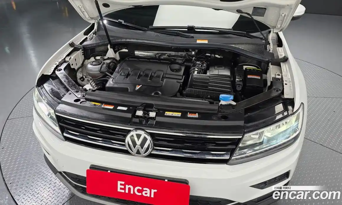 Volkswagen Tiguan 2020 2.0 Автомат в Москве № 276508, фото 1