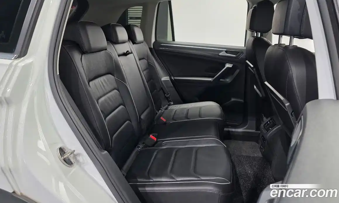 Volkswagen Tiguan 2020 2.0 Автомат в Москве № 276508, фото 12