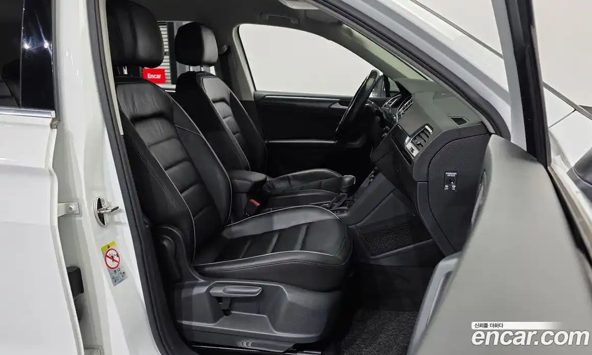 Volkswagen Tiguan 2020 2.0 Автомат в Москве № 276508, фото 14