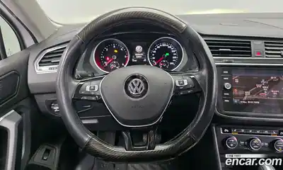 Volkswagen Tiguan 2020 2.0 Автомат в Москве № 276508, миниатюра 10