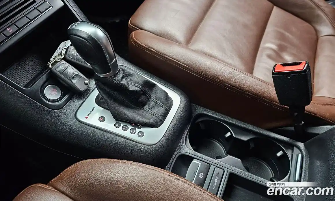 Volkswagen Tiguan 2015 2.0 Автомат в Москве № 277447, фото 1