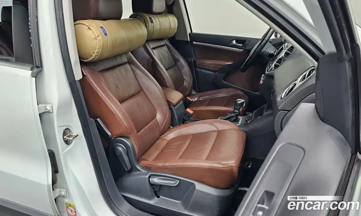 Volkswagen Tiguan 2015 2.0 Автомат в Москве № 277447, фото 13