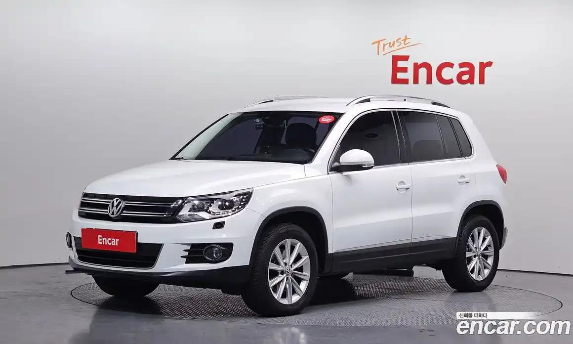 Volkswagen Tiguan 2015 2.0 Автомат в Москве № 277447, фото 14