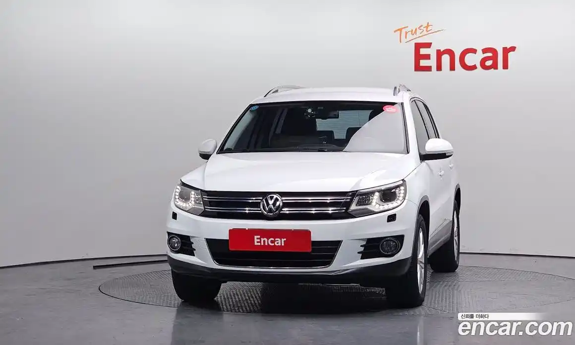 Volkswagen Tiguan 2015 2.0 Автомат в Москве № 277447, фото 16