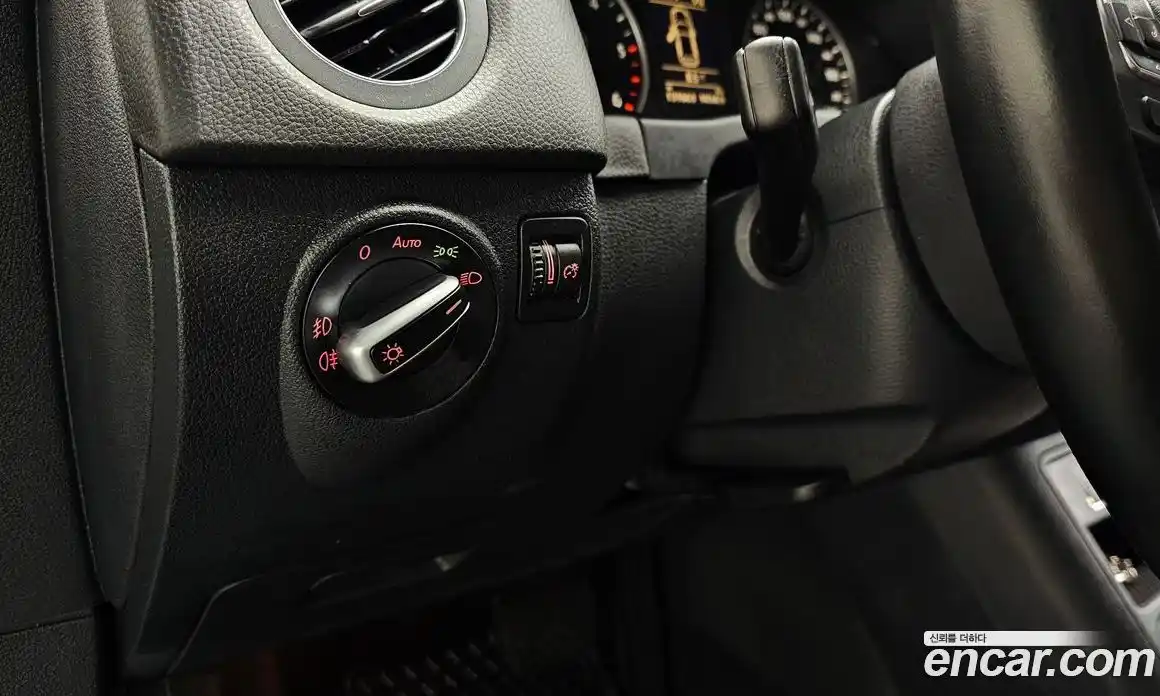 Volkswagen Tiguan 2015 2.0 Автомат в Москве № 277447, фото 20