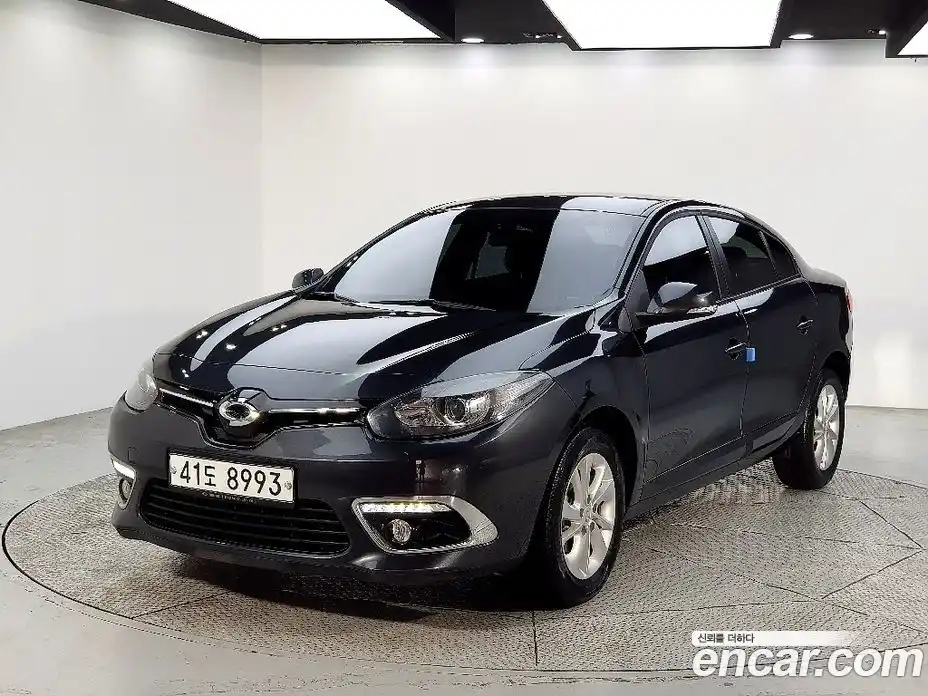 Renault SM3 2015 1.6 Автомат в Москве № 277995, фото 1