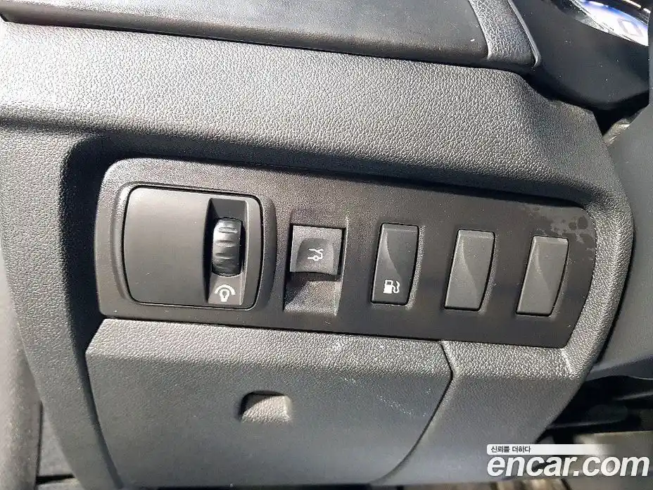 Renault SM3 2015 1.6 Автомат в Москве № 277995, фото 11