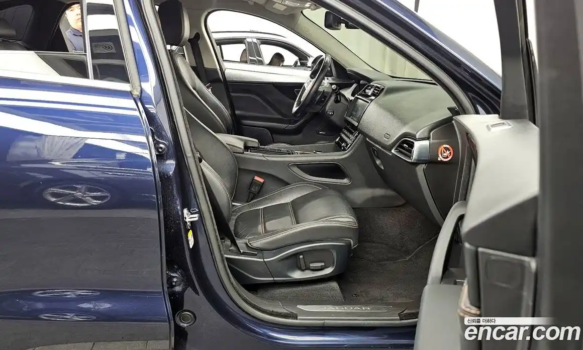 Jaguar F-Pace 2018 2.0 Автомат в Москве № 283814, фото 15