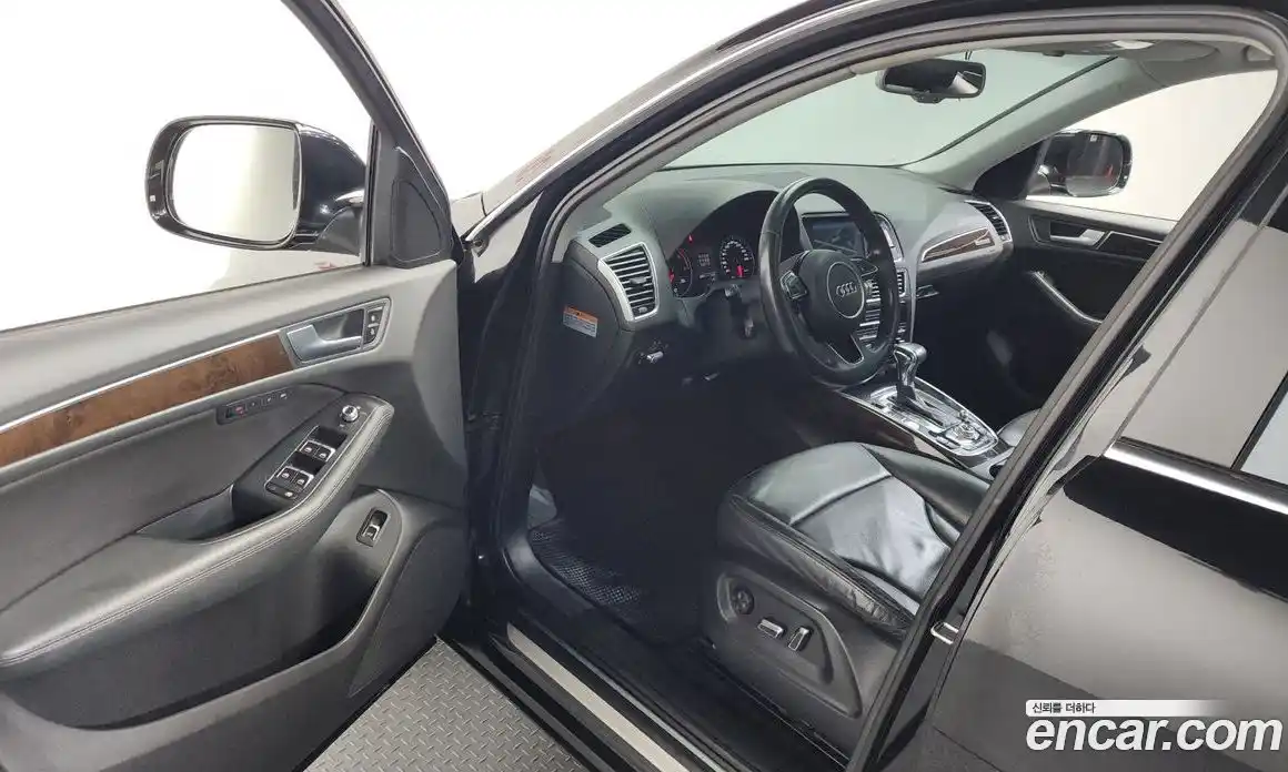 Audi Q5 2014 2.0 Автомат в Москве № 293111, фото 18