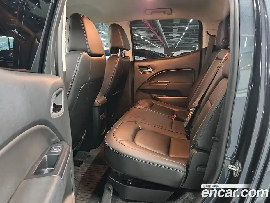 Chevrolet Colorado 2020 3.6 Автомат в Москве № 298178, фото 17