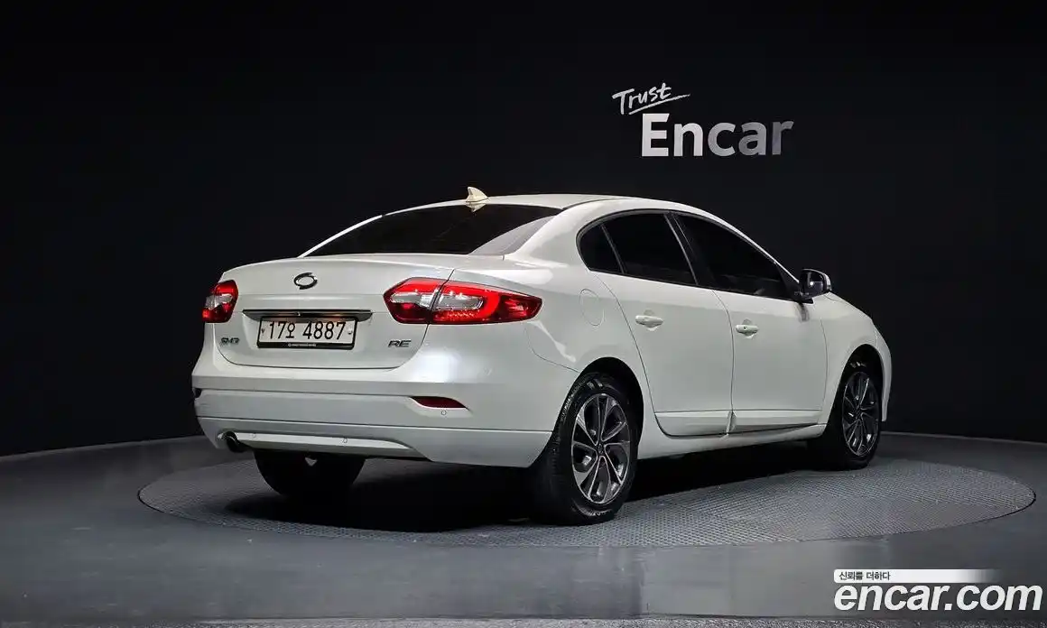 Renault SM3 2015 1.6 Автомат в Москве № 301227, фото 13