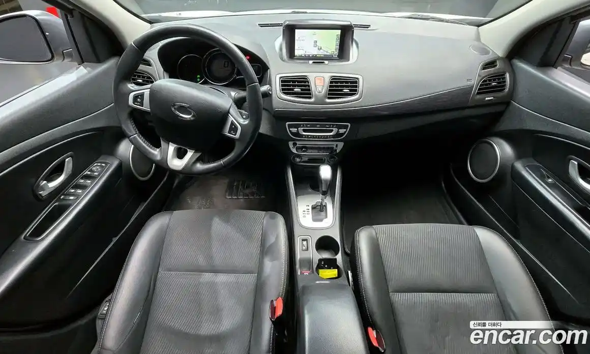 Renault SM3 2015 1.6 Автомат в Москве № 301227, фото 16