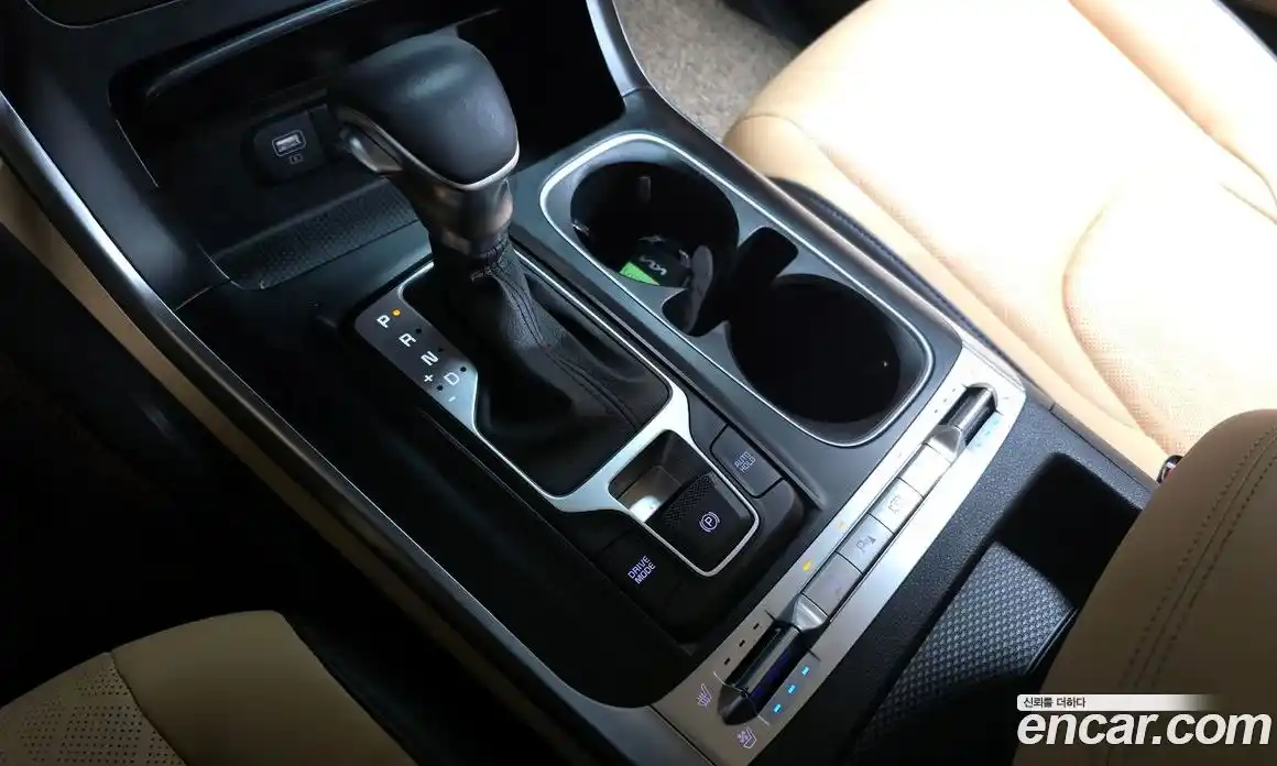 Kia Canival 2023 2.2 Автомат в Москве № 307126, фото 17