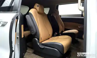 Kia Canival 2023 2.2 Автомат в Москве № 307126, миниатюра 2