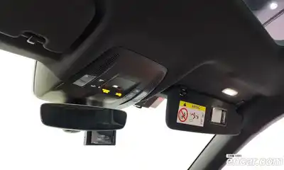 Porsche Taycan 2025 0.1 Автомат в Москве № 312736, миниатюра 11