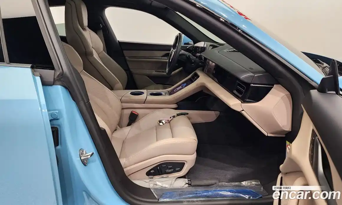 Porsche Taycan 2025 0.1 Автомат в Москве № 312736, фото 16