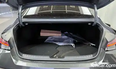 Hyundai Avante 2024 1.6 Автомат в Москве № 320178, миниатюра 9